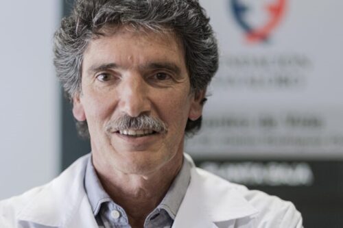 “El médico argentino tiene una inventiva que lo hace único”